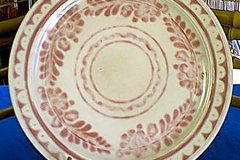 bird_pottery_olinala_aztec_dinner_plate_in_pink