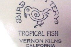 bird_pottery_tropical_fish_dinner_plate_backstamp