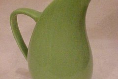 casual_california_water_pitcher_lime_green_