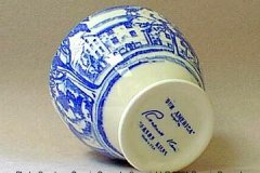 our_america_egg_cup_in_blue_backstamp