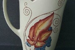 vintage_two_quart_pitcher_right_side_view